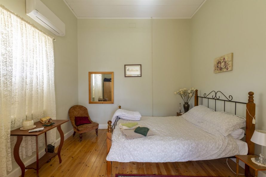 whim cottage bedroom